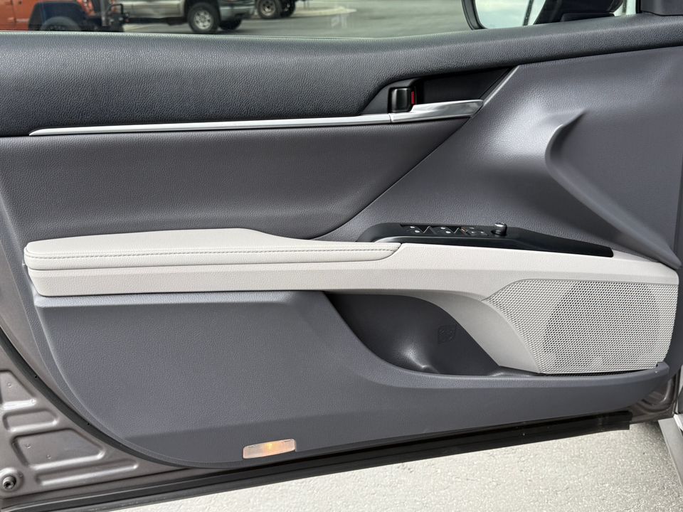 2020 Toyota Camry Hybrid