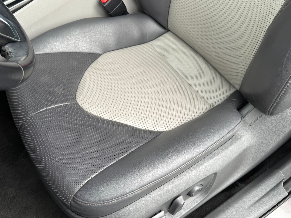 2020 Toyota Camry Hybrid