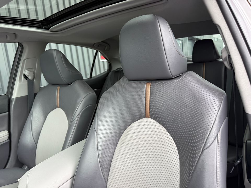 2020 Toyota Camry Hybrid