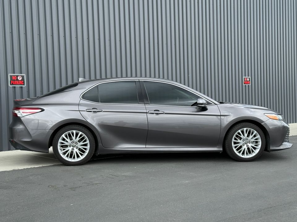 2020 Toyota Camry Hybrid