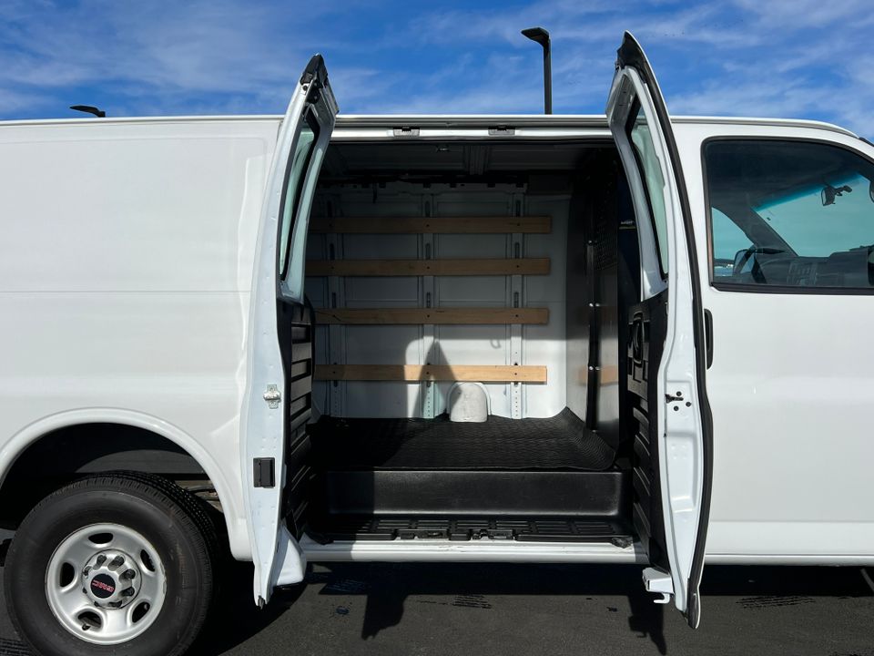 2021 GMC Savana
