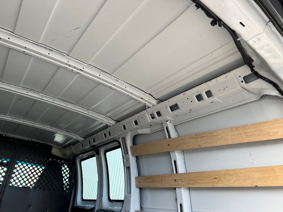 2021 GMC Savana