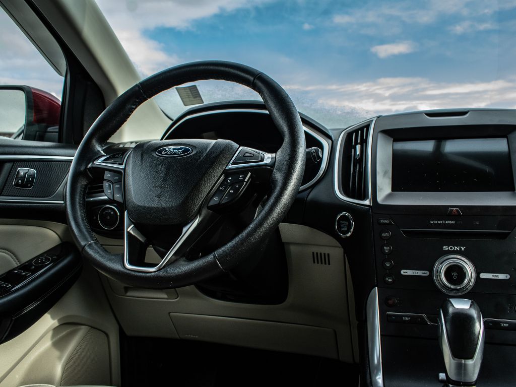 2018 Ford Edge