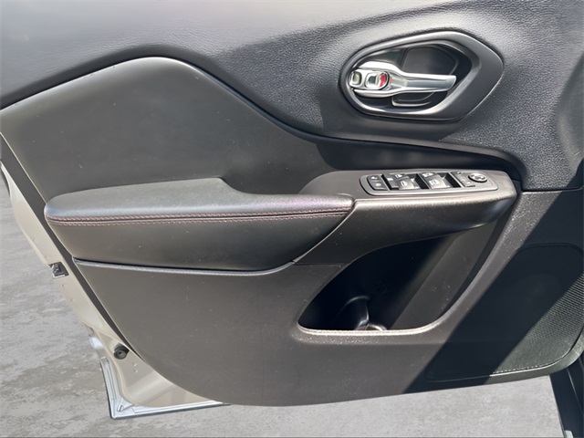 2020 Jeep Cherokee