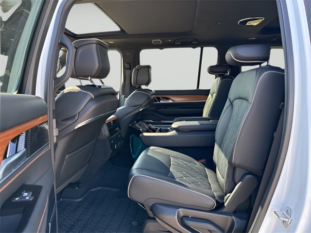 2024 Grand Wagoneer L Grand Wagoneer L