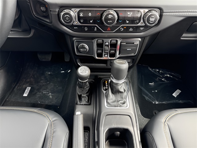 2025 Jeep Gladiator
