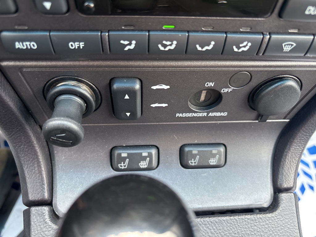 2003 Ford Thunderbird
