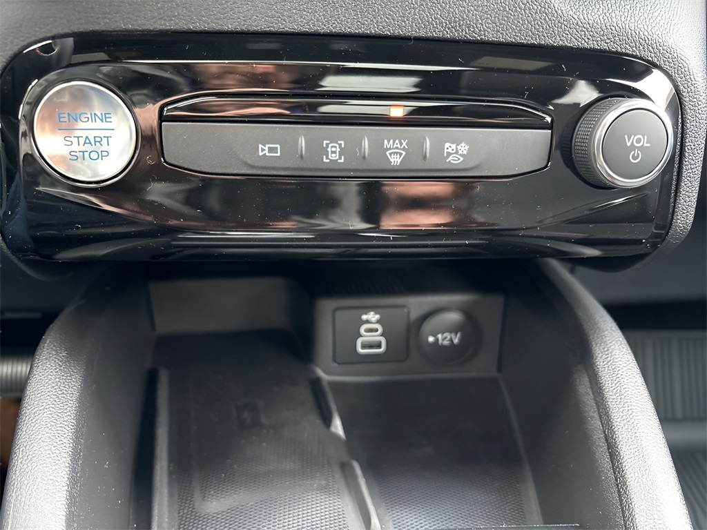 2025 Ford Escape Hybrid