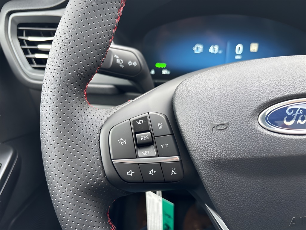 2025 Ford Escape Hybrid