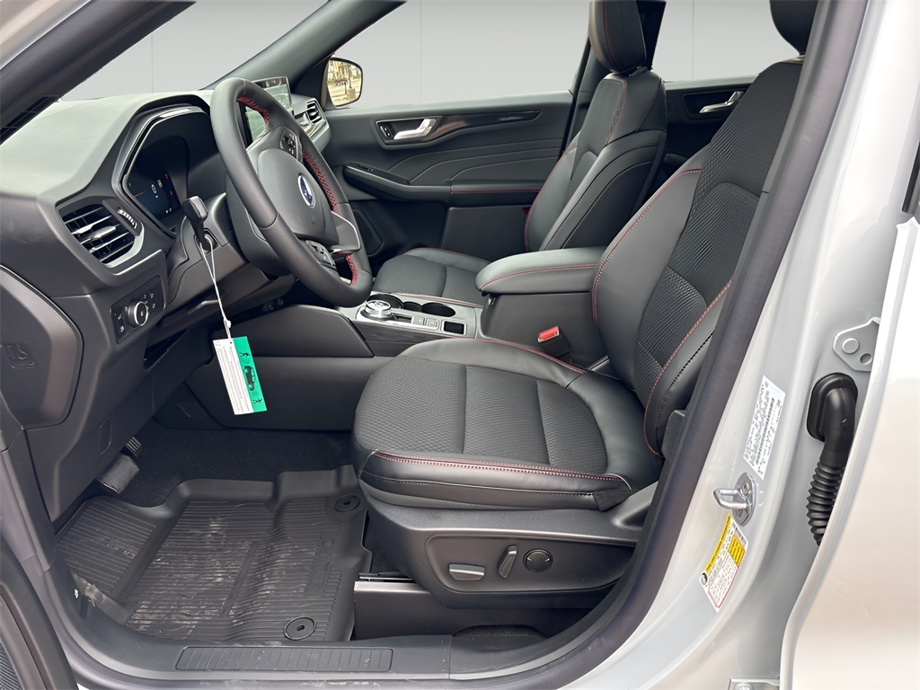 2025 Ford Escape Hybrid