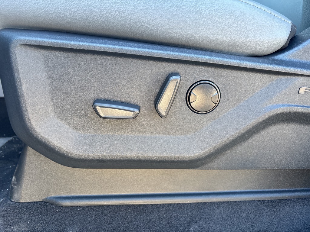 2025 Ford F-150 Lightning
