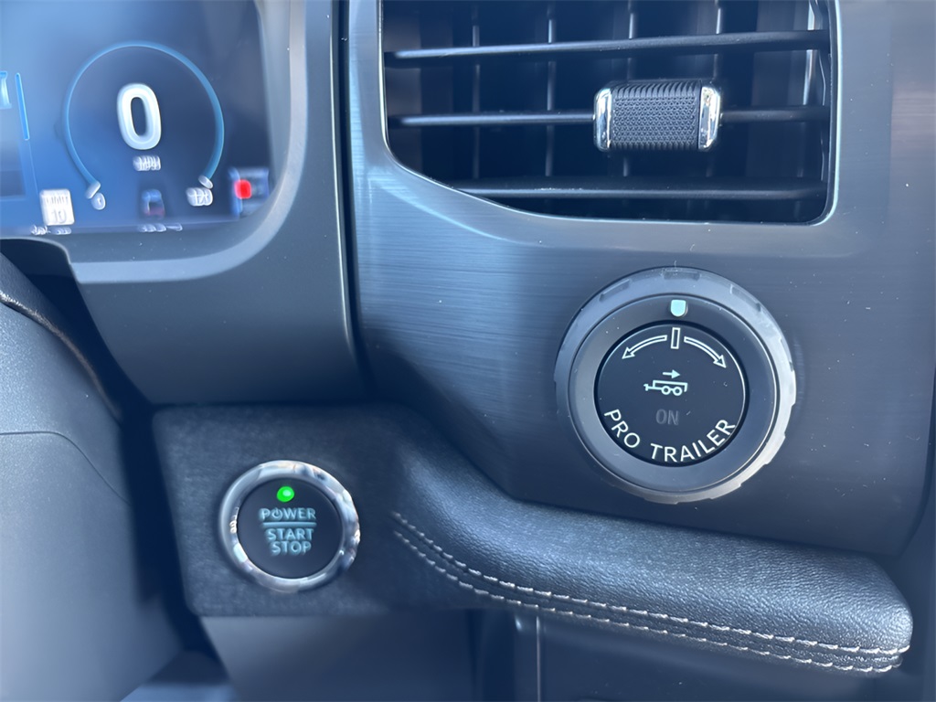 2025 Ford F-150 Lightning