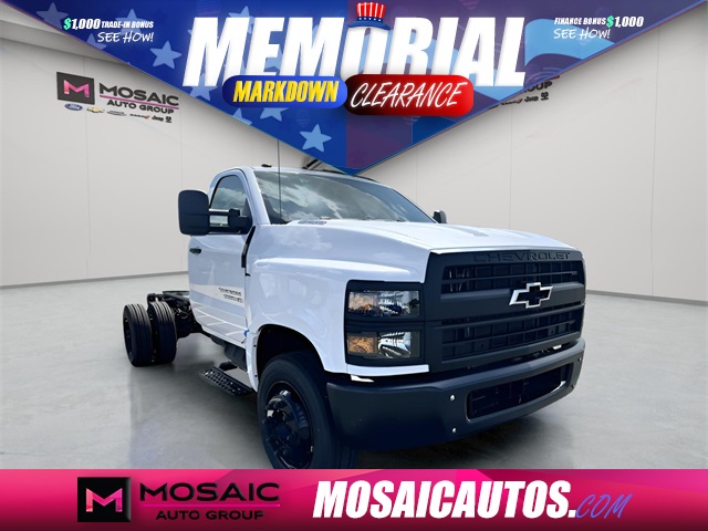 New 2024 Chevrolet Silverado 6500HD 1WT Trucks