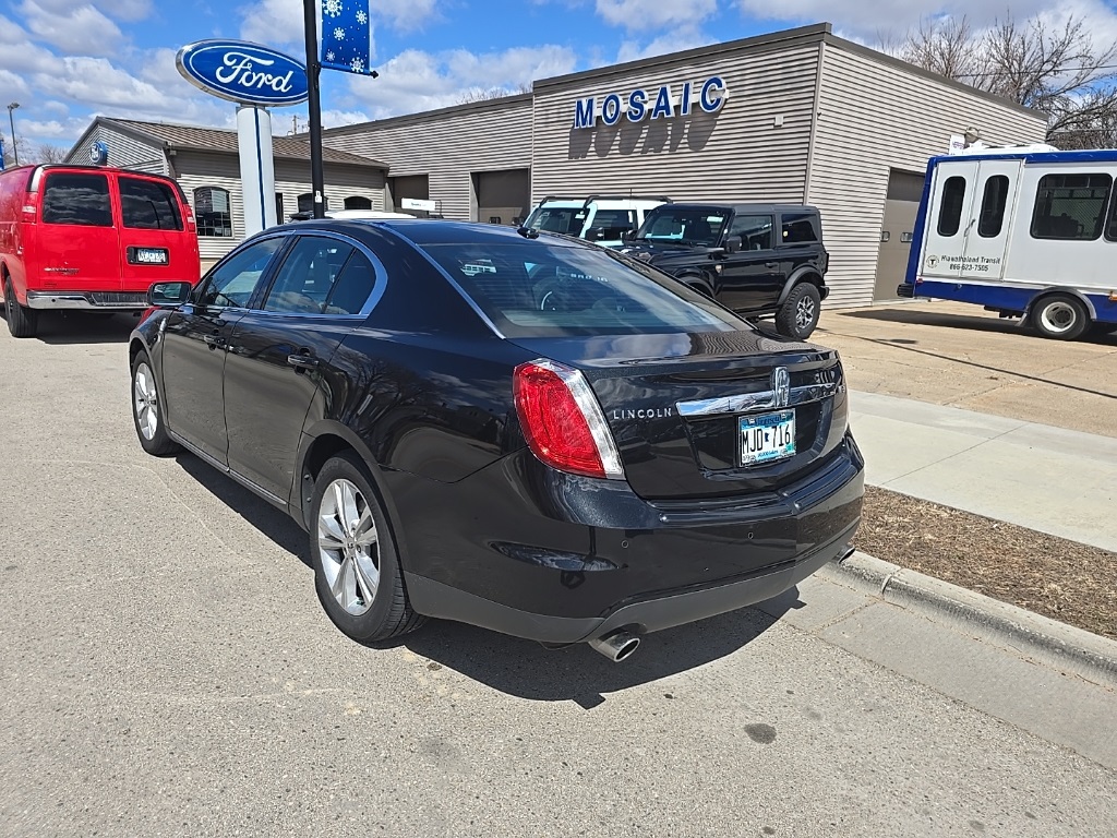 2010 Lincoln MKS