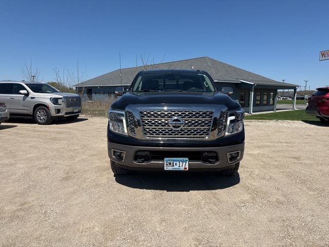 2017 Nissan Titan
