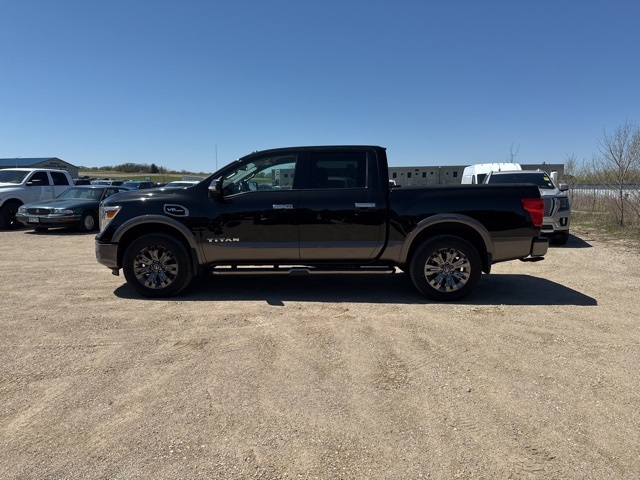 2017 Nissan Titan