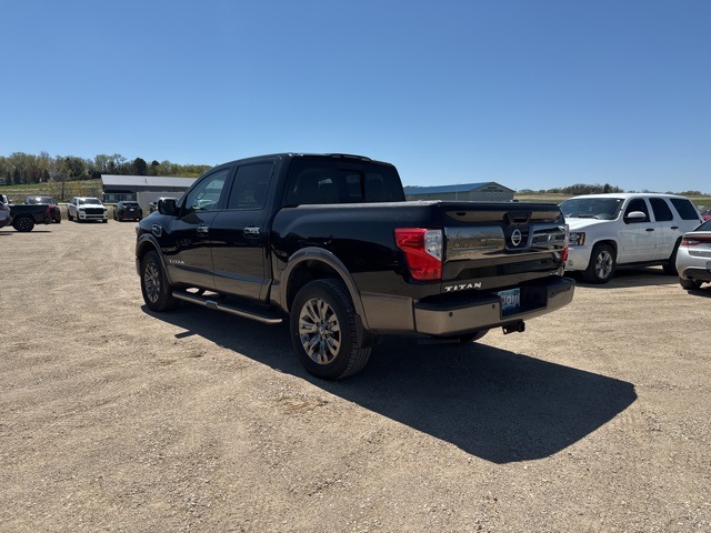 2017 Nissan Titan