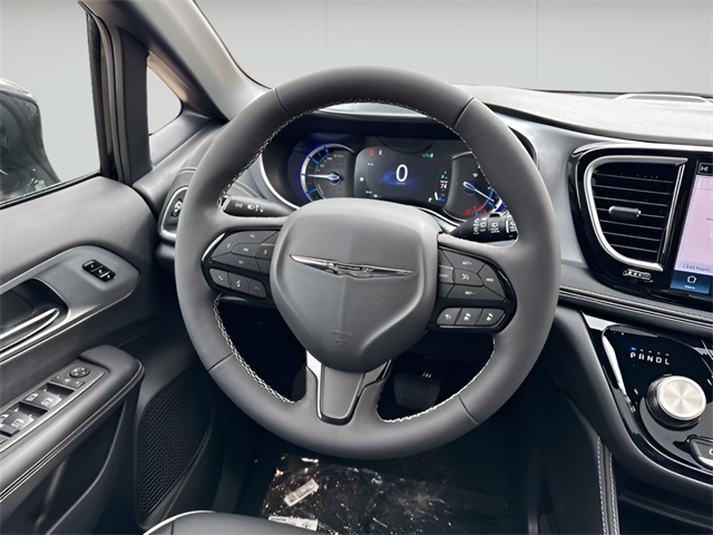 2025 Chrysler Pacifica Hybrid