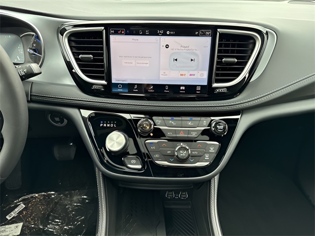 2025 Chrysler Pacifica Hybrid