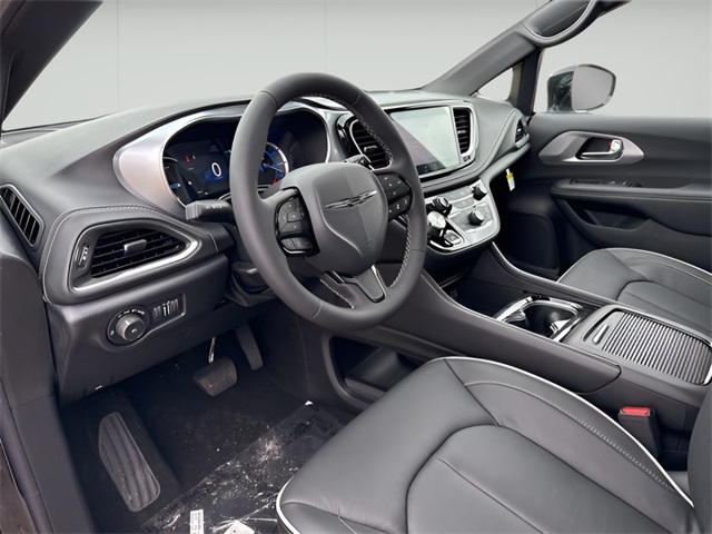 2025 Chrysler Pacifica Hybrid