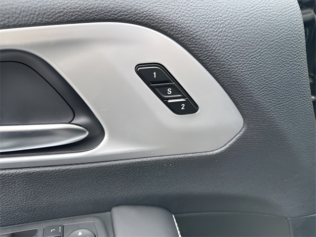 2025 Chrysler Pacifica Hybrid