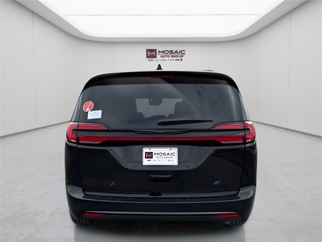2025 Chrysler Pacifica Hybrid