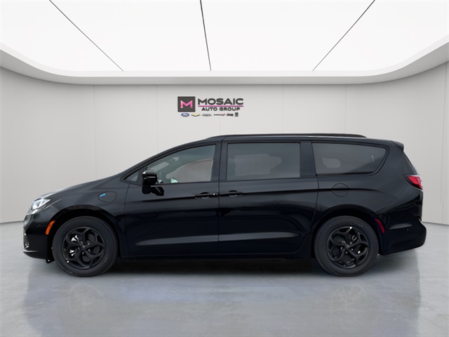 2025 Chrysler Pacifica Hybrid