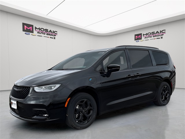 2025 Chrysler Pacifica Hybrid