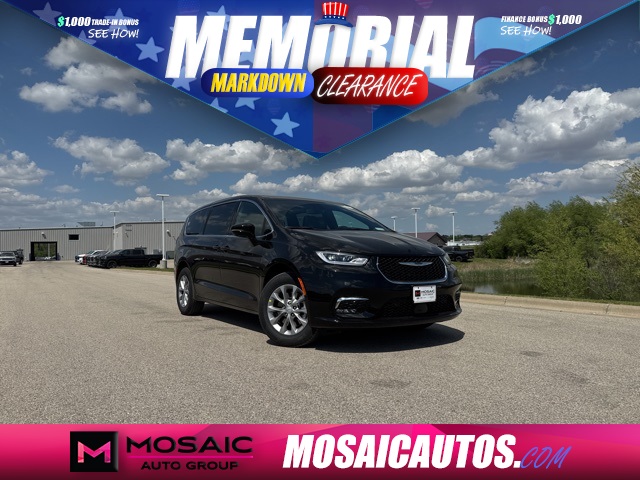 New 2025 Chrysler Pacifica 4D Passenger Van Vans