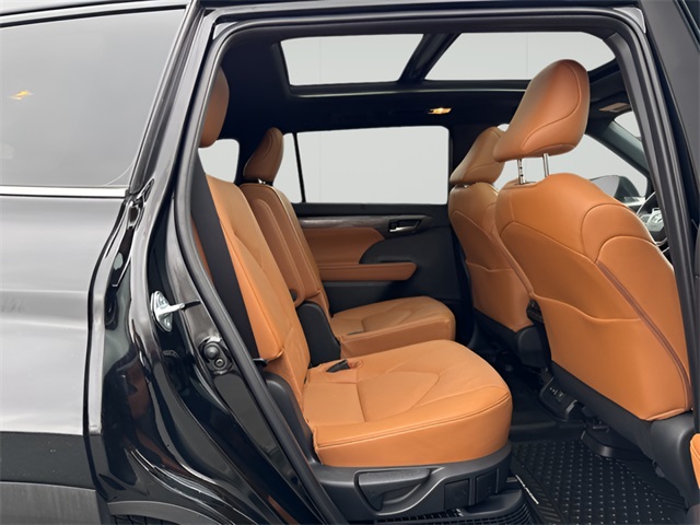 2024 Toyota Highlander Hybrid