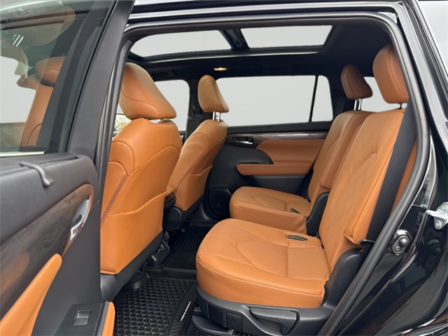 2024 Toyota Highlander Hybrid
