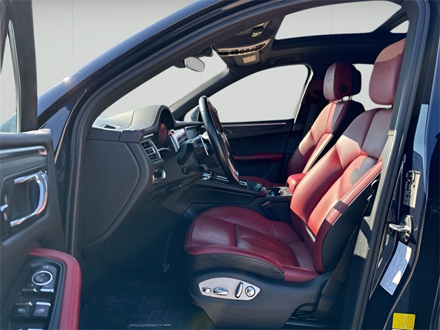 2022 Porsche Macan