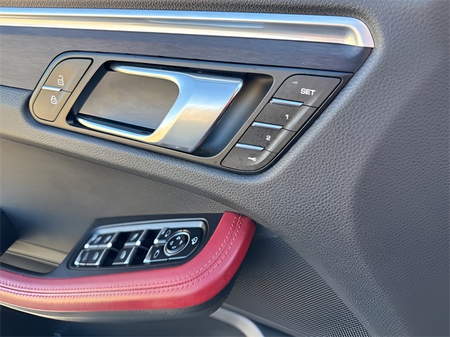 2022 Porsche Macan