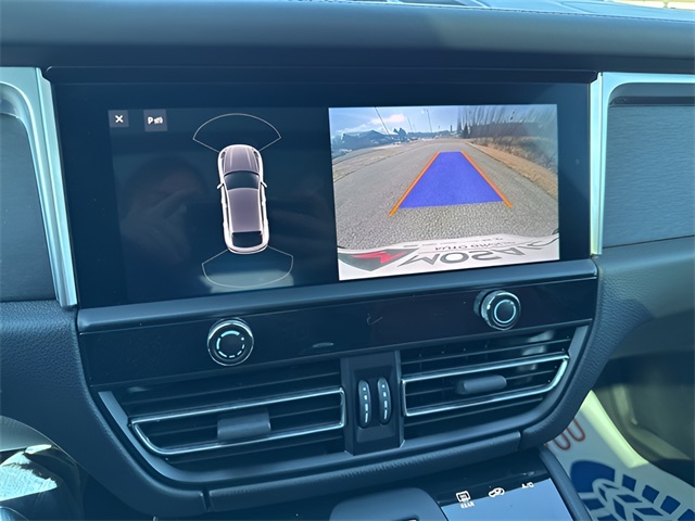 2022 Porsche Macan