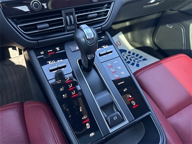 2022 Porsche Macan