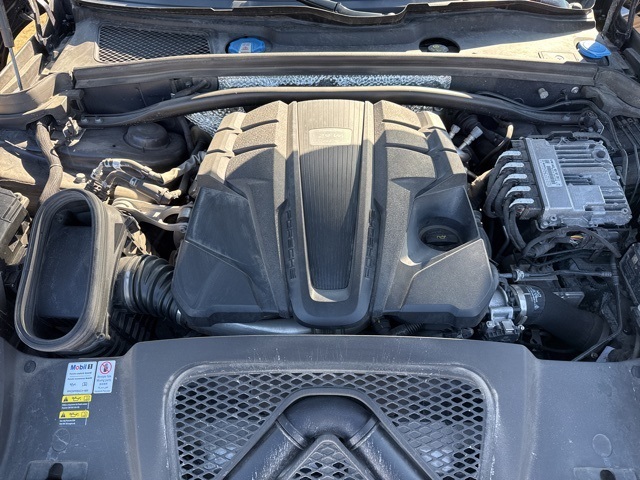 2022 Porsche Macan
