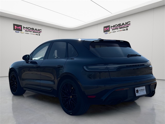 2022 Porsche Macan