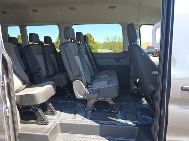 2025 Ford Transit-350